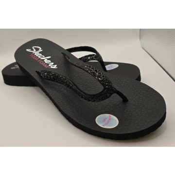 Skechers Yoga foam papucs
