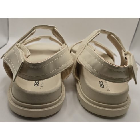 ASOS Dizájn Szandál