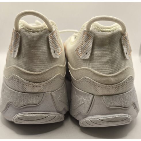 Nike React Live Sneaker