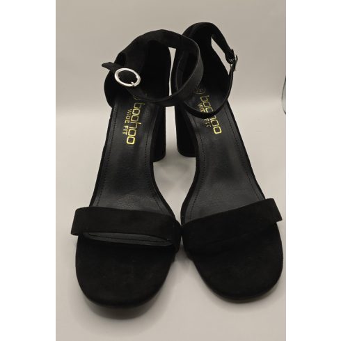 Boohoo elegáns magassarkú szandál