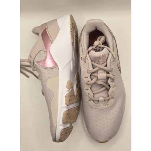 Nike Legend Essential 2 Edzőcipő
