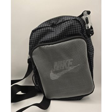 Nike Heritage Crossbody 2.0 TRL kis válltáska