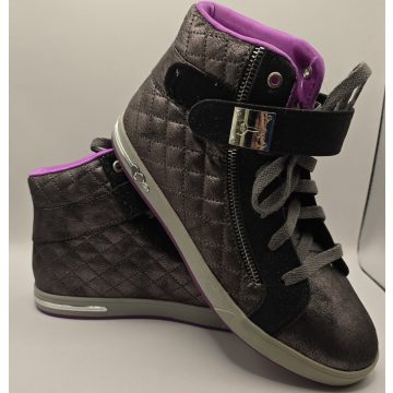 Skechers Shoutouts magasszárú cipő