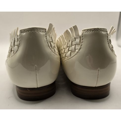 Bata Krém Színű Lakkbőr Balerina